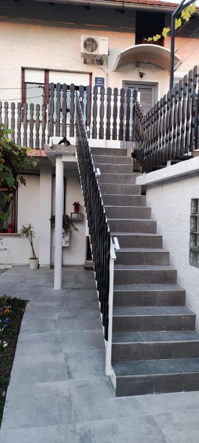Zg Zapad Apartamento Zagreb Exterior foto