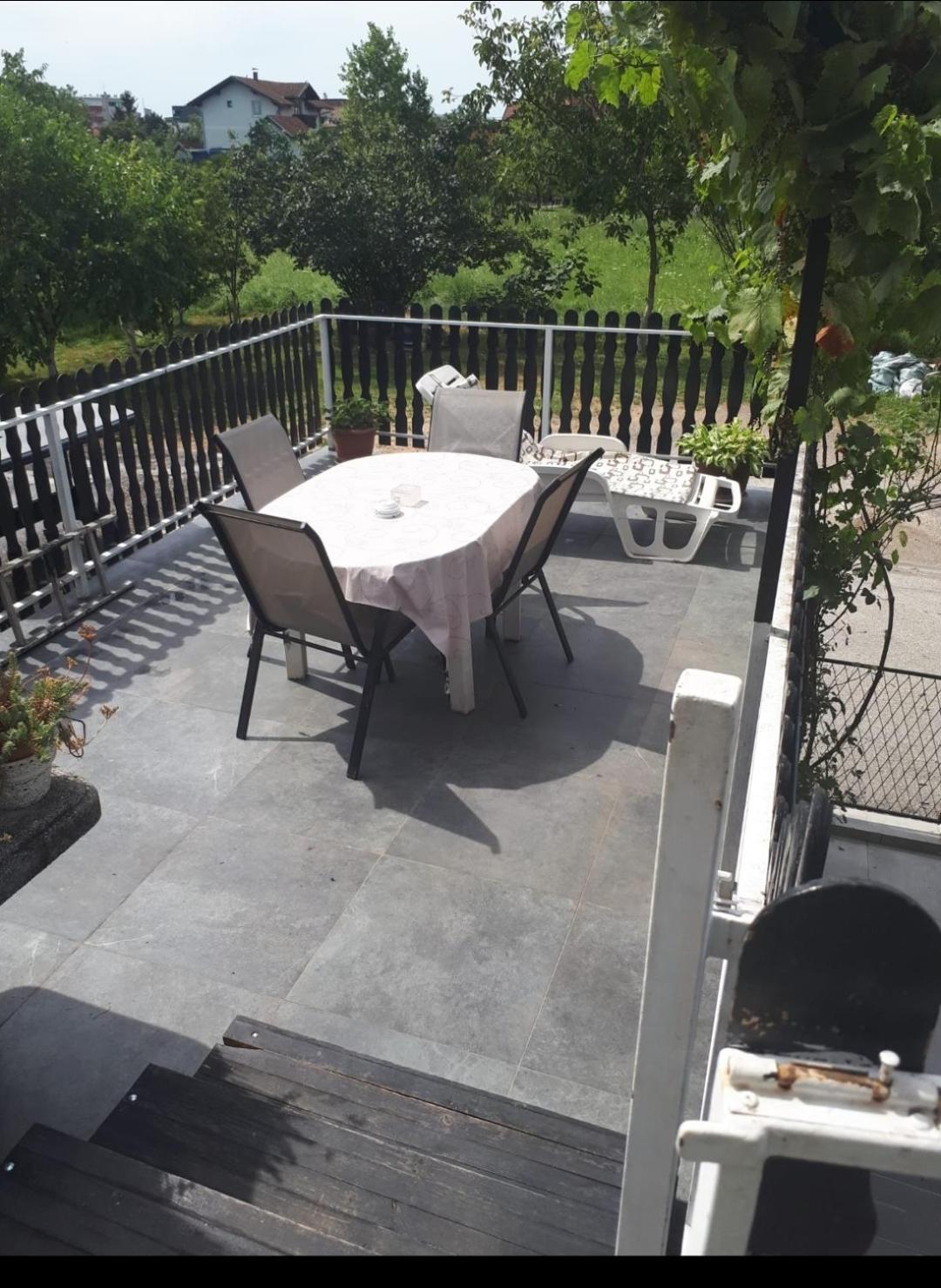 Zg Zapad Apartamento Zagreb Exterior foto
