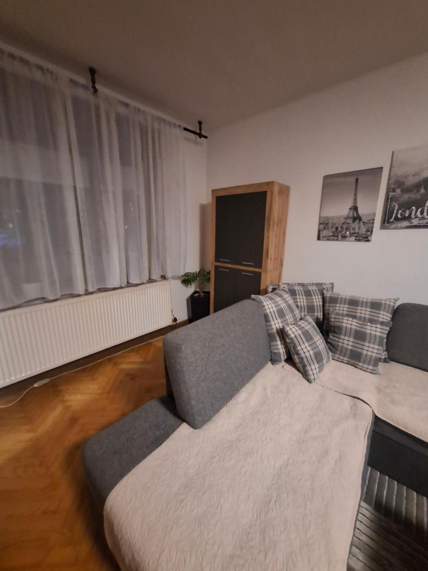 Zg Zapad Apartamento Zagreb Exterior foto