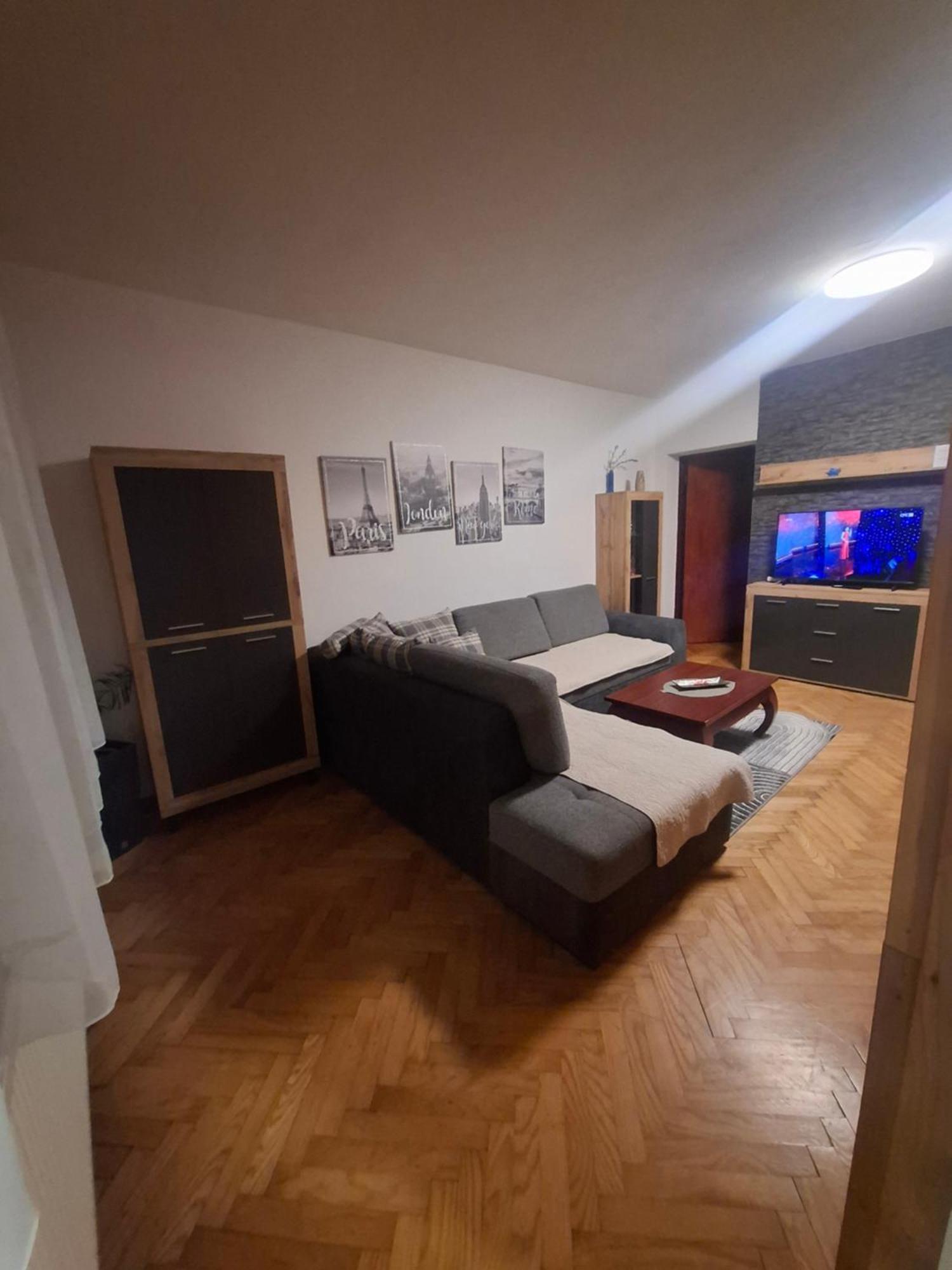 Zg Zapad Apartamento Zagreb Exterior foto